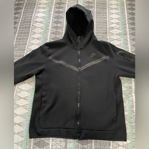 Nike Tech Fleece Black men’s large